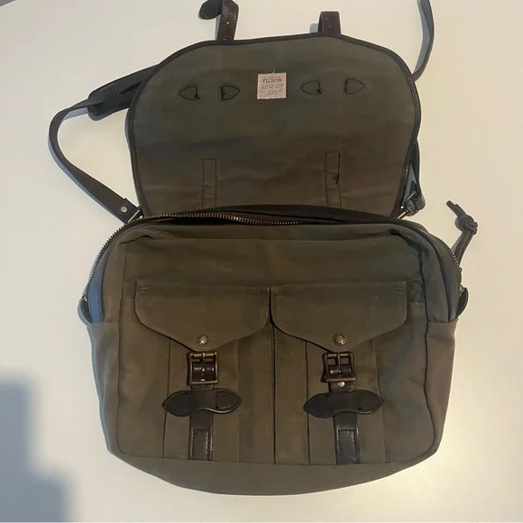 The Filson Field Bag: Rugged Dependability, Refined in Otter Green - Picture 2 of 8